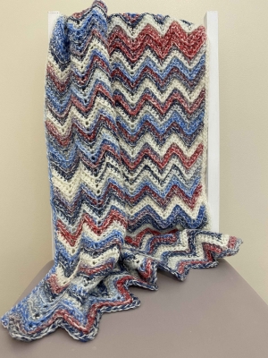Crochet Baby Blanket With Matching Beanies. 